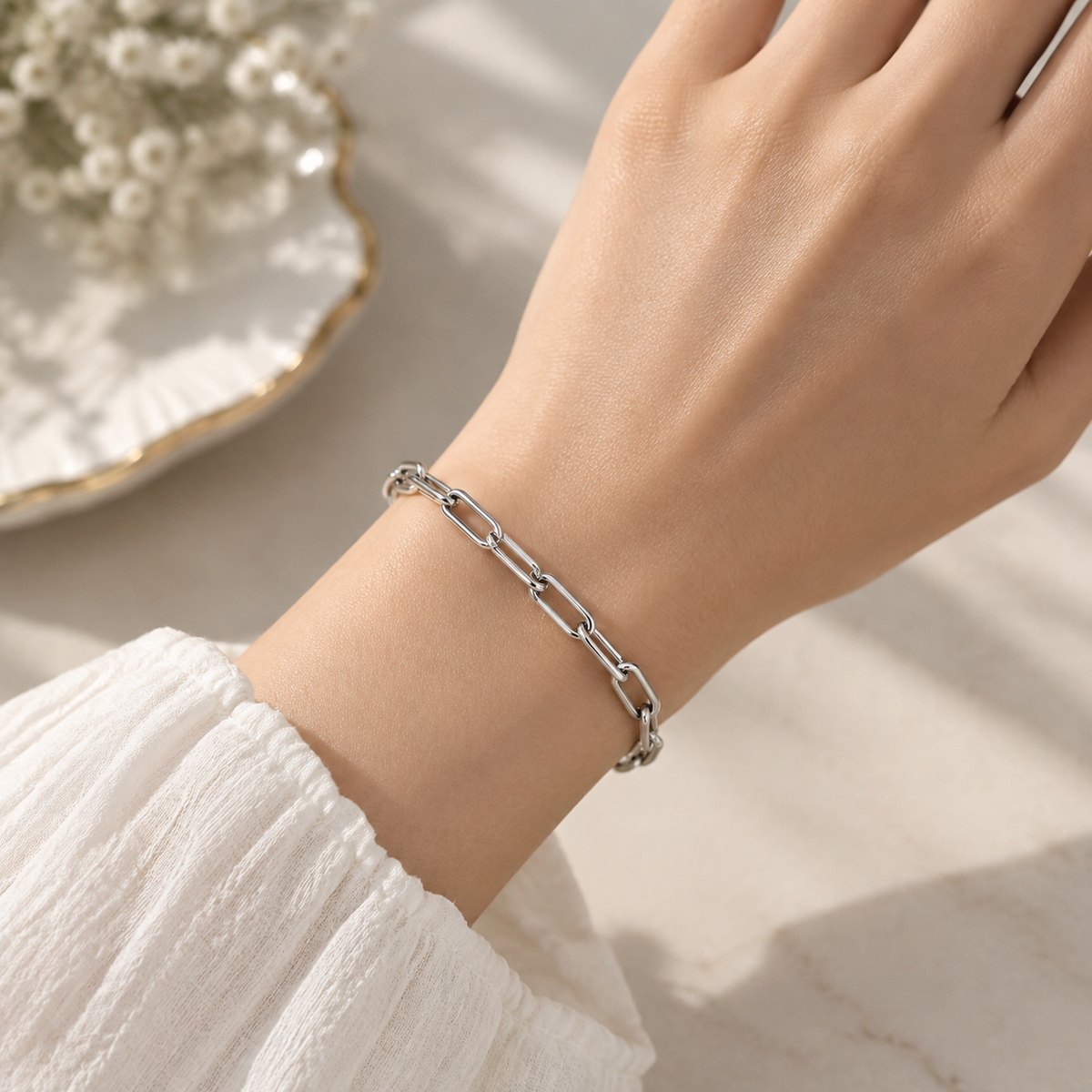 Paperclip Bracelet | Modern Sculptural Link Bracelet